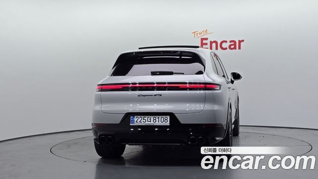 Porsche Cayenne 2025 — photo 4