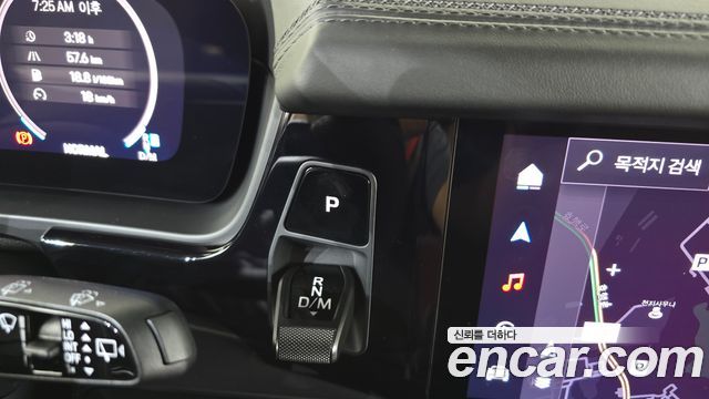 Porsche Cayenne 2025 — photo 9