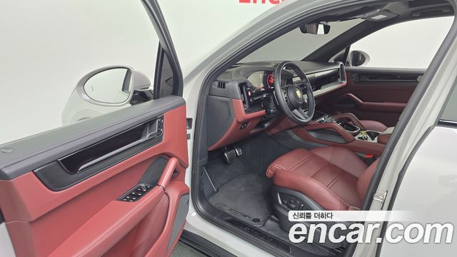 Porsche Cayenne 2025 — photo 10