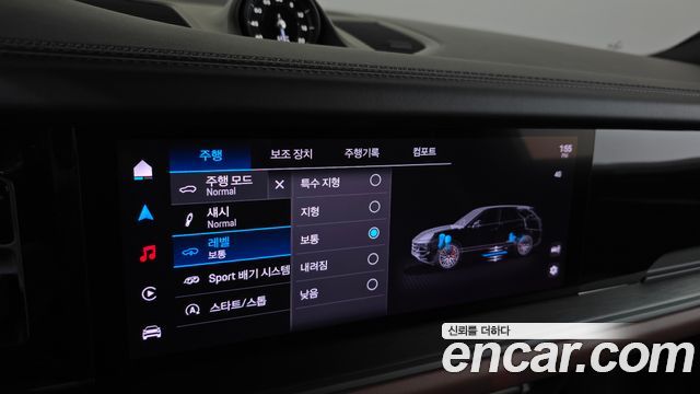 Porsche Cayenne 2025 — photo 15