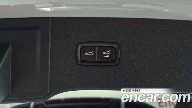 Porsche Cayenne 2025 — photo 17