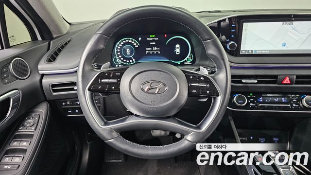 Hyundai Sonata 2022 — photo 19