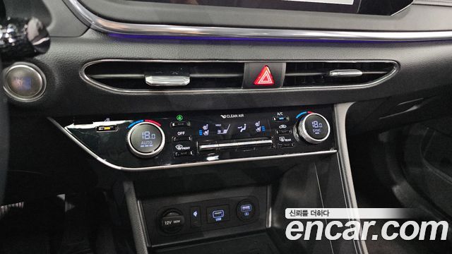Hyundai Sonata 2022 — photo 28