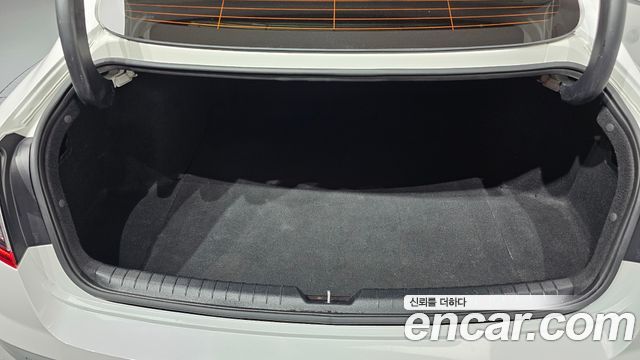 Hyundai Sonata 2022 — photo 32