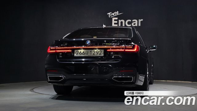 BMW 7-Series 2020 — photo 4
