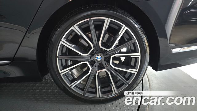 BMW 7-Series 2020 — photo 7