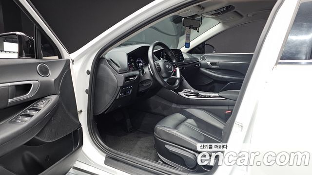 Hyundai Sonata 2022 — photo 13
