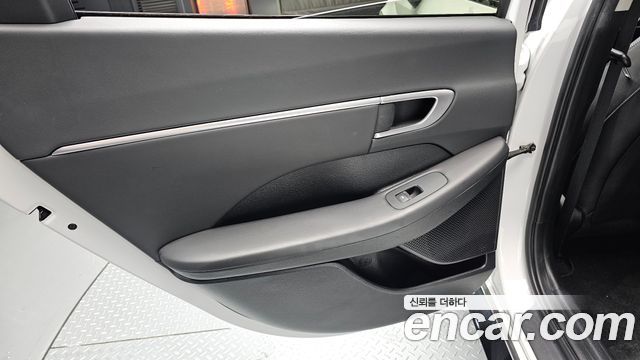 Hyundai Sonata 2022 — photo 15