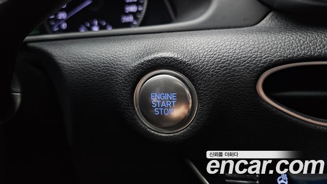 Hyundai Sonata 2022 — photo 32