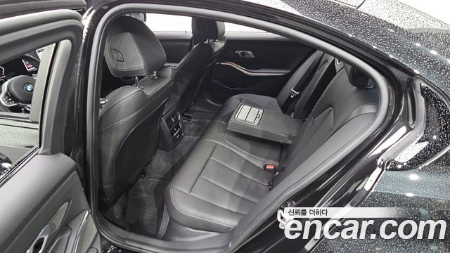 BMW 3-Series 2026 — photo 11