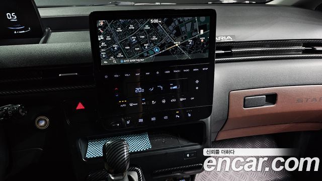 Hyundai Staria 2025 — photo 20
