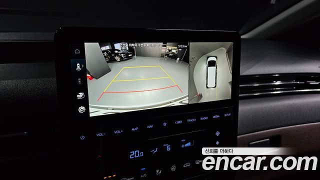 Hyundai Staria 2025 — photo 21