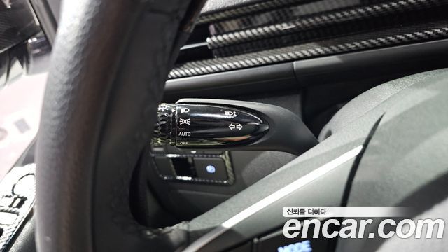 Hyundai Staria 2025 — photo 29