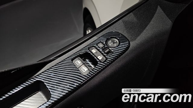 Hyundai Staria 2025 — photo 30