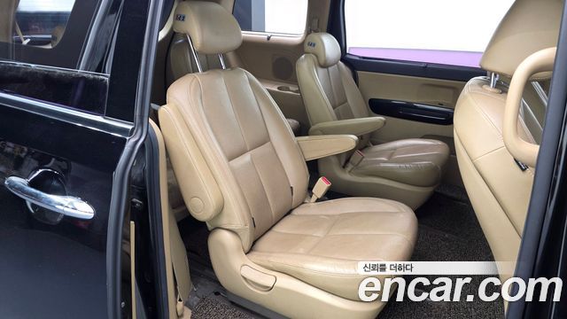 Kia Canival 2017 — photo 17