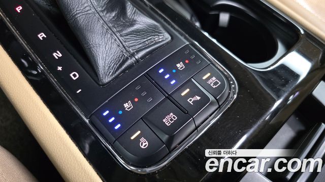 Kia Canival 2017 — photo 24