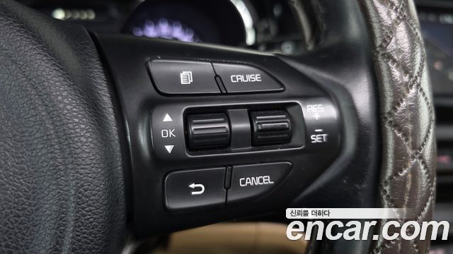 Kia Canival 2017 — photo 25