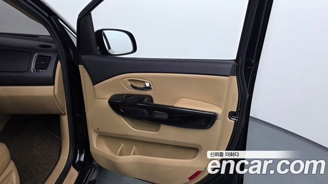 Kia Canival 2017 — photo 14