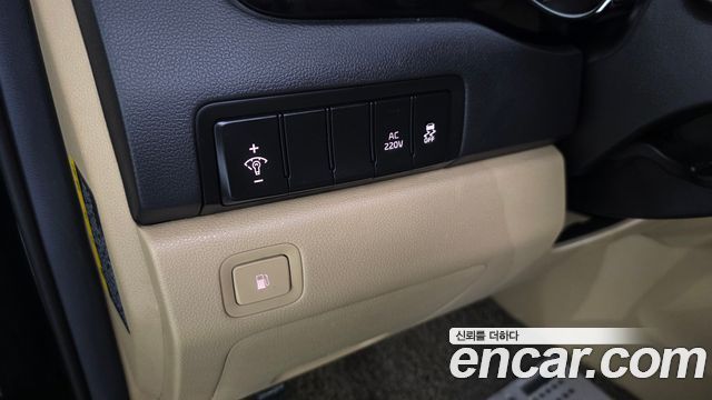 Kia Canival 2017 — photo 27