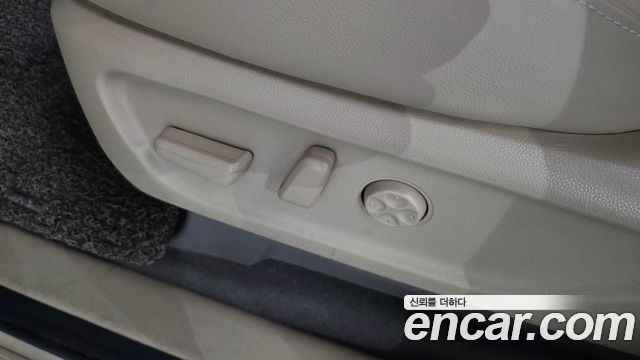Kia Canival 2017 — photo 30