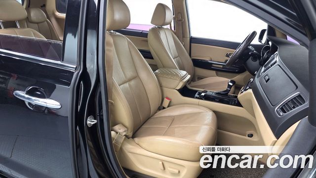 Kia Canival 2017 — photo 37