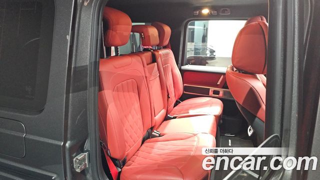 Mercedes-Benz G-Class 2023 — photo 17