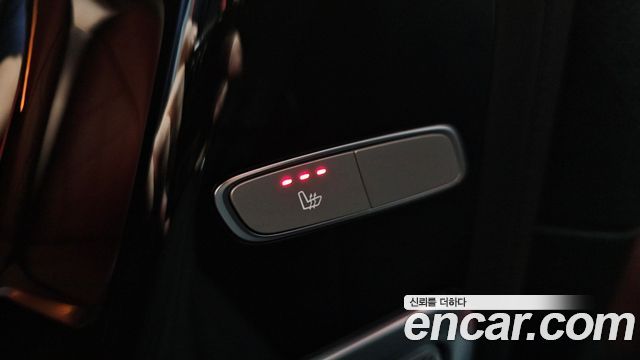 Mercedes-Benz G-Class 2023 — photo 23