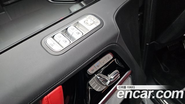 Mercedes-Benz G-Class 2023 — photo 31
