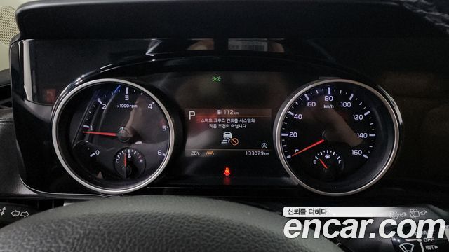 Kia Canival 2021 — photo 11