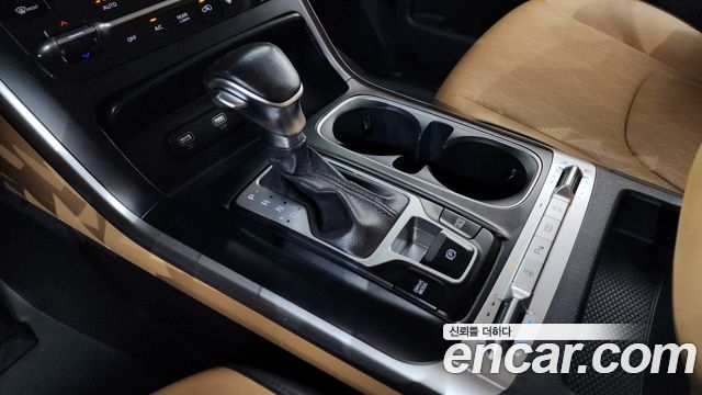 Kia Canival 2021 — photo 12