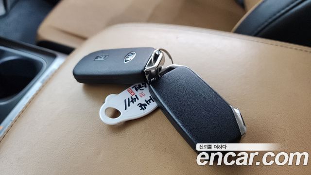 Kia Canival 2021 — photo 21