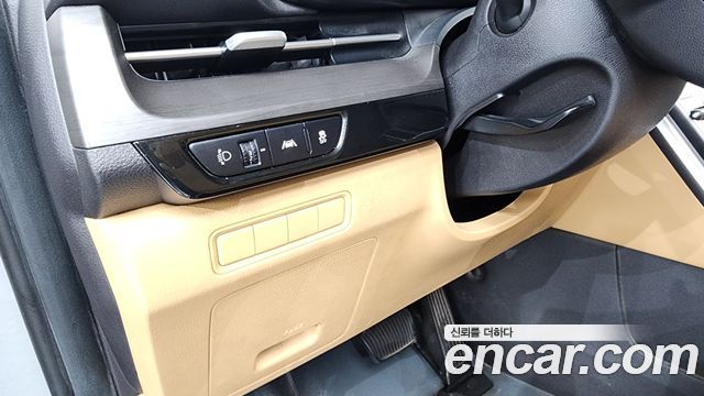 Kia Canival 2021 — photo 27