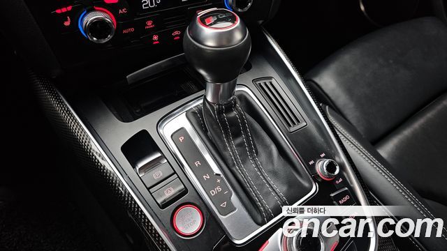 Audi SQ5 2015 — photo 9