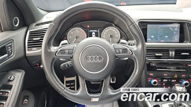 Audi SQ5 2015 — photo 13