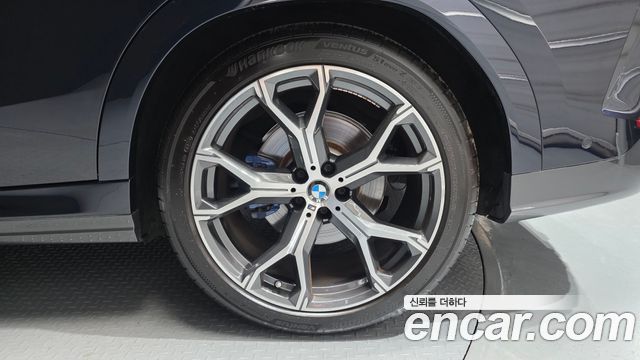 BMW X6 2022 — photo 7