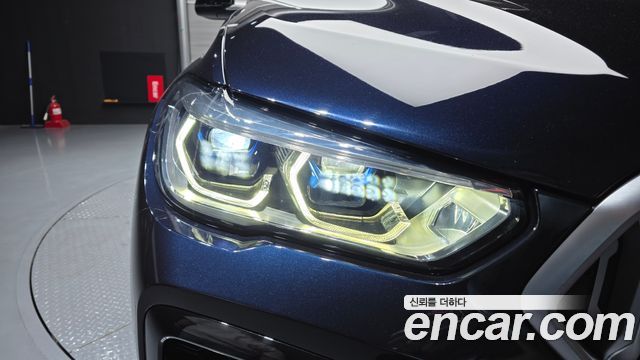 BMW X6 2022 — photo 8