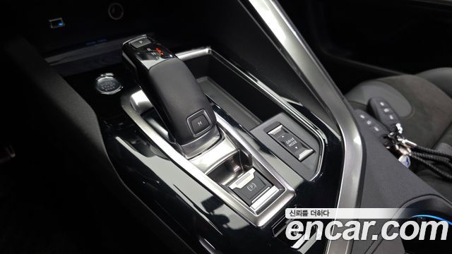 Peugeot 3008 2021 — photo 12