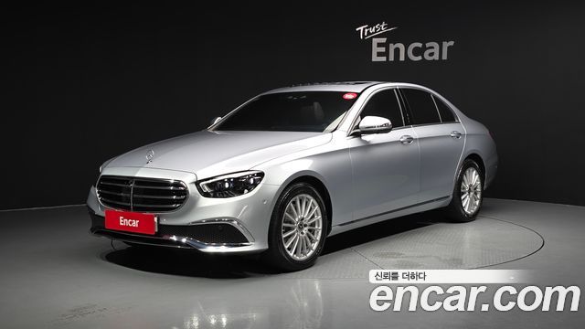 Mercedes-Benz E-Class 2022 — photo 1