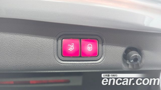 Mercedes-Benz E-Class 2022 — photo 27