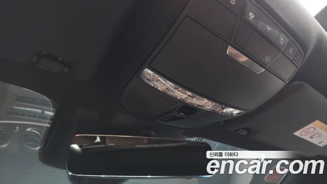 Mercedes-Benz E-Class 2022 — photo 33