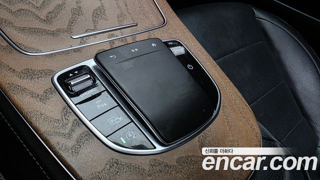 Mercedes-Benz E-Class 2022 — photo 34