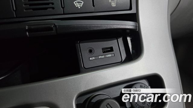 Kia Canival 2012 — photo 19