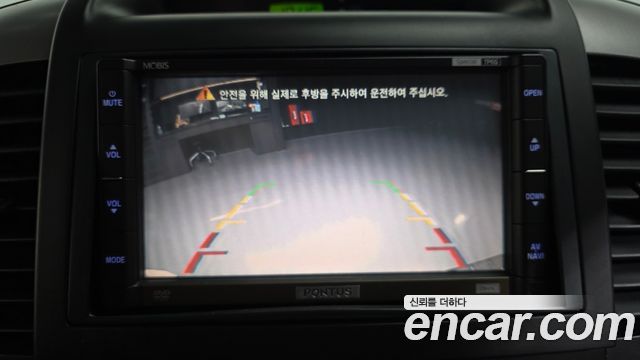 Kia Canival 2012 — photo 22