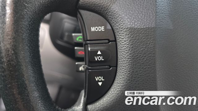 Kia Canival 2012 — photo 24
