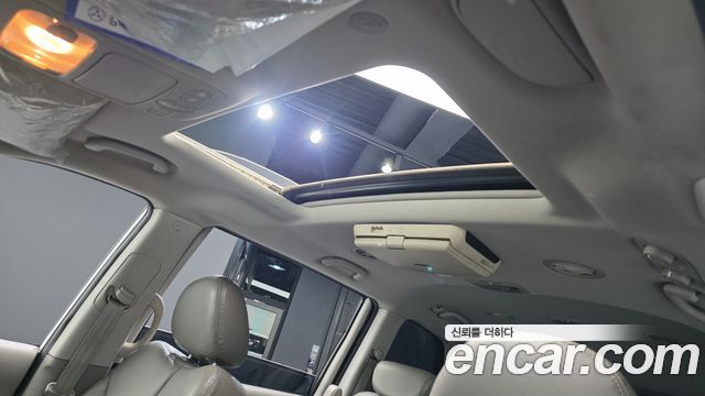 Kia Canival 2012 — photo 26