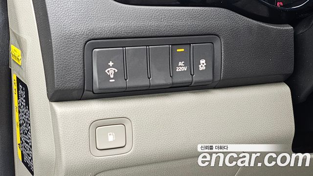 Kia Canival 2017 — photo 22