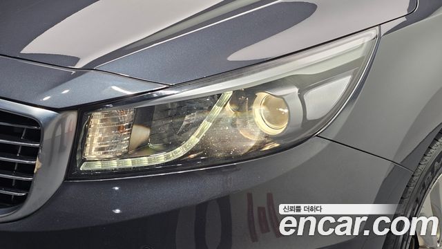 Kia Canival 2017 — photo 8