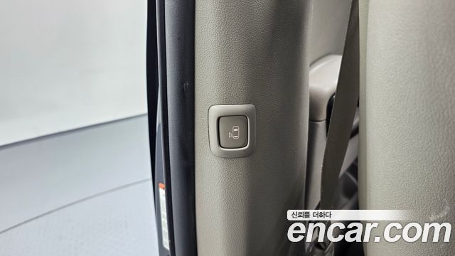 Kia Canival 2017 — photo 29
