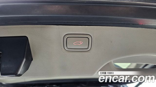 Kia Canival 2017 — photo 32