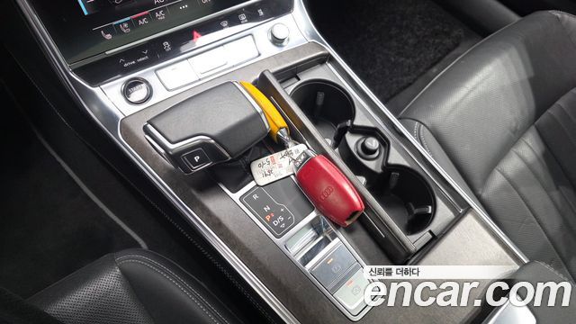 Audi A6 2021 — photo 12